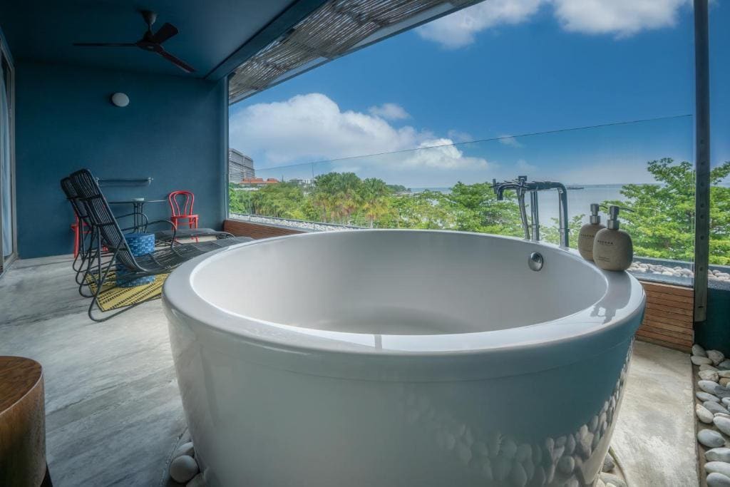 Super Deluxe Sea View room - Image 2