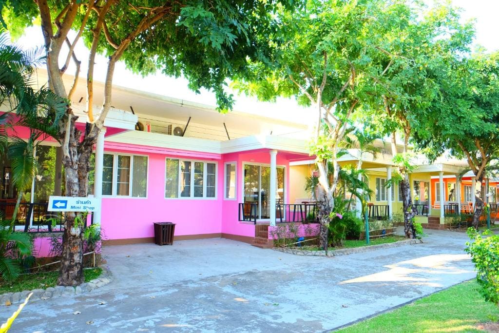 Bungalow with Garden View room - Image 3