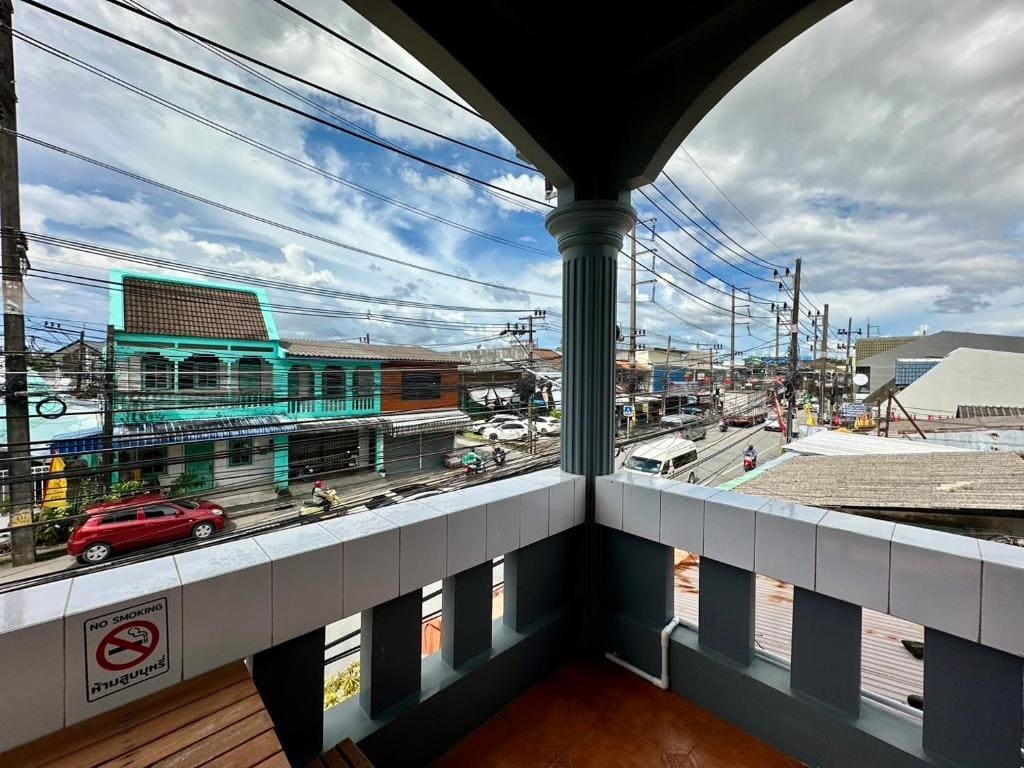 Superior Twin Room with City View room - Image 1