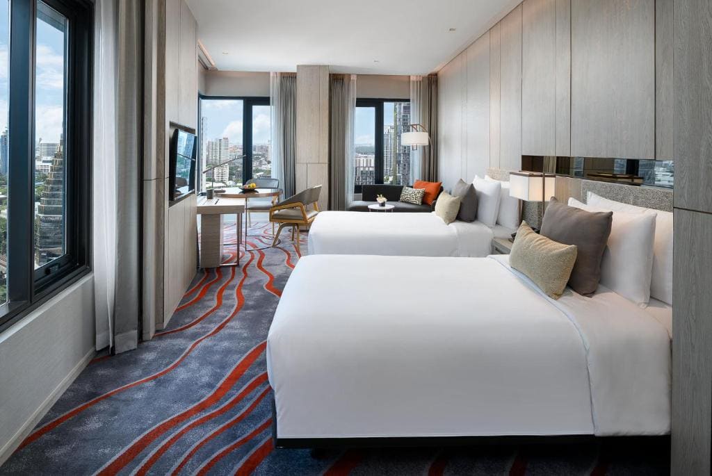 Premier Corner Twin Room room - Image 2