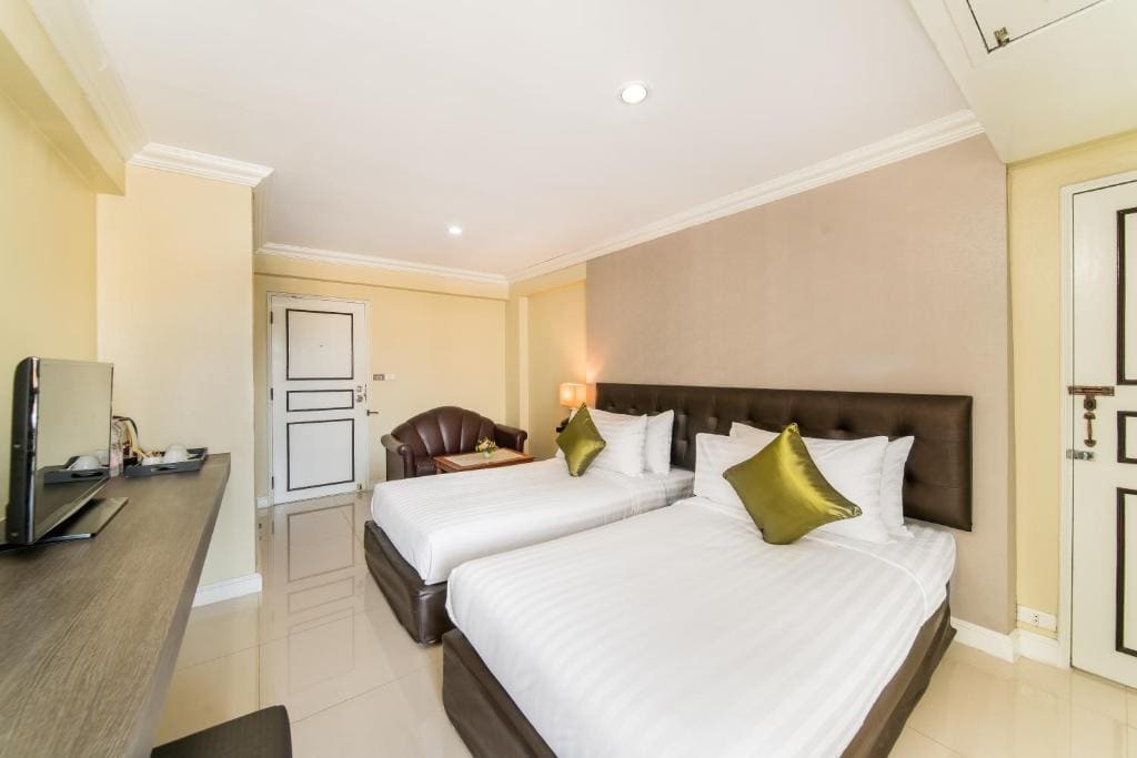 Deluxe Double or Twin Room room - Image 2