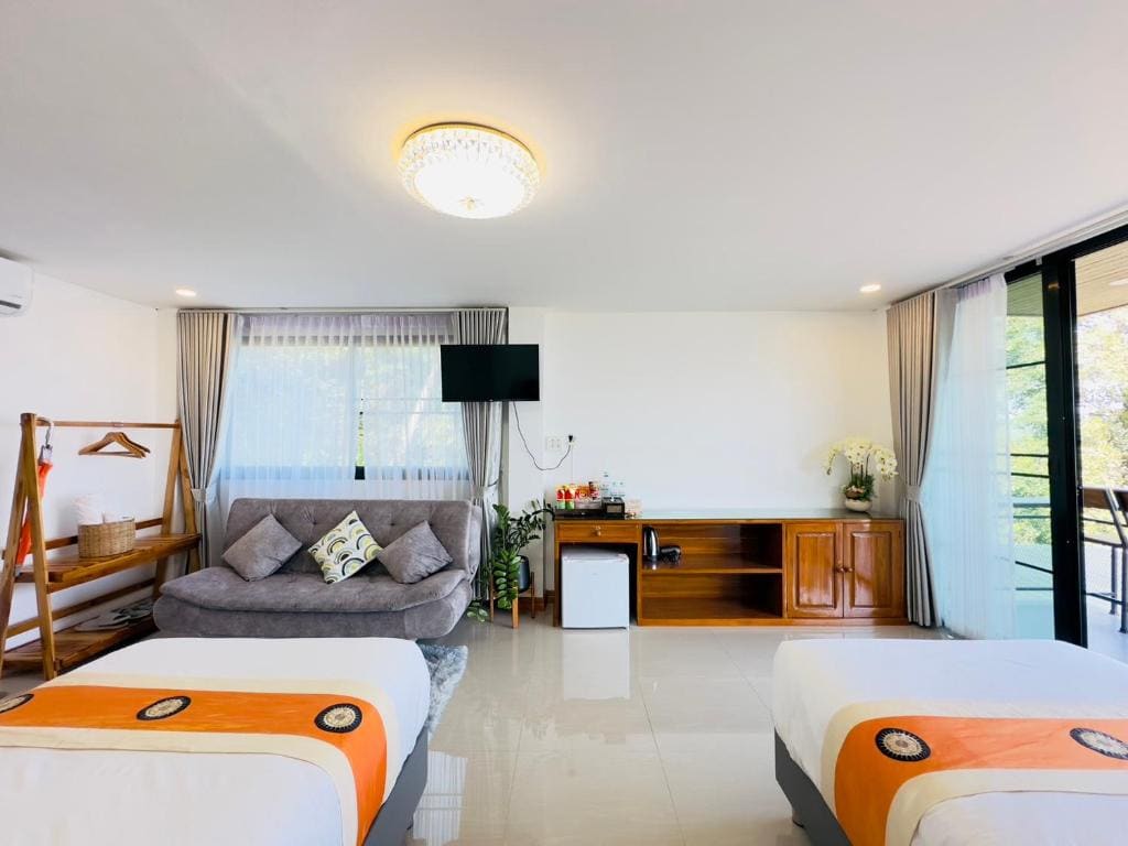 Superior Twin Room room - Image 1