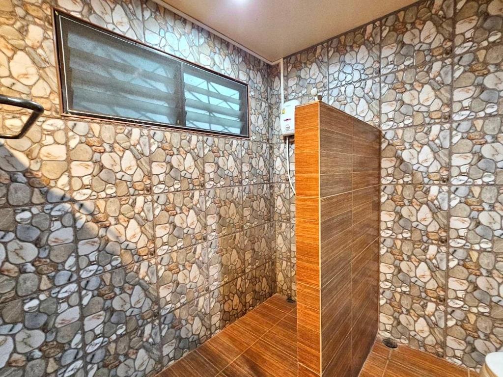Apartment with Fan room - Image 3