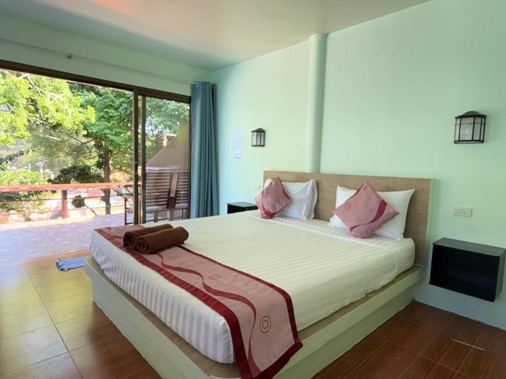 Double Room with Sea View room - Image 3