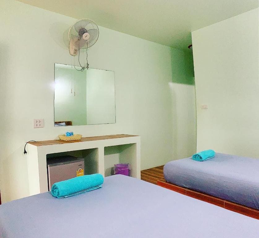 Standard Twin Room with Fan room - Image 1