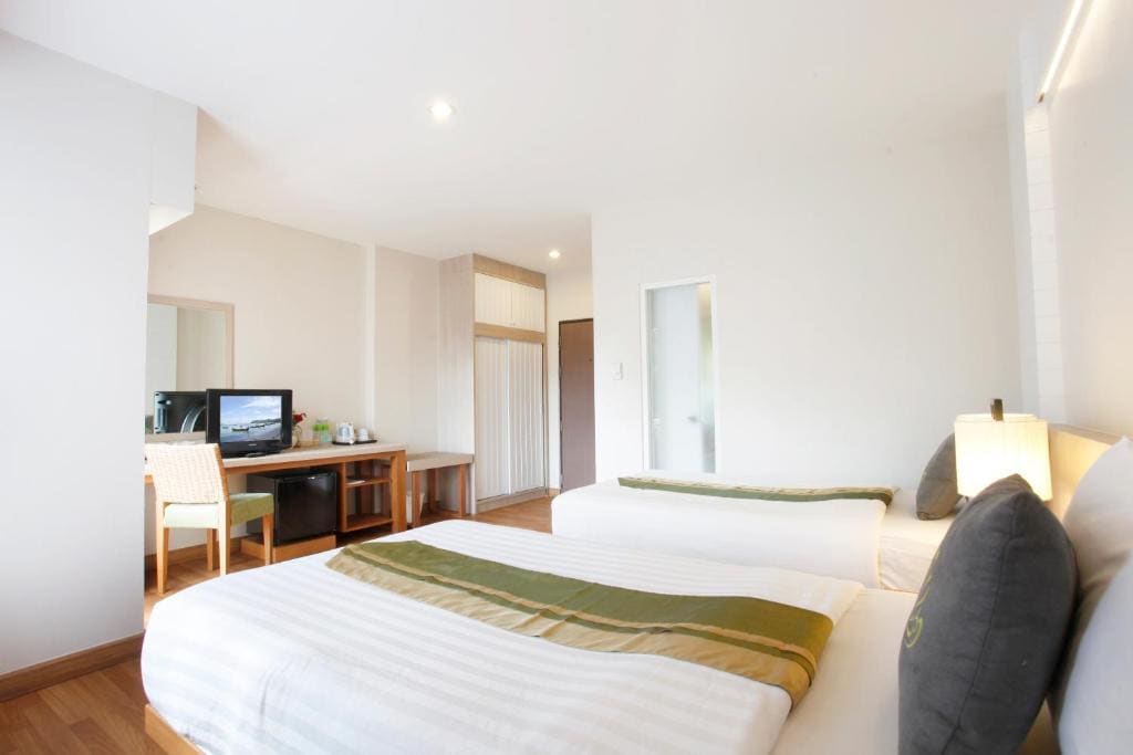 Grand Superior Double or Twin Room room - Image 3