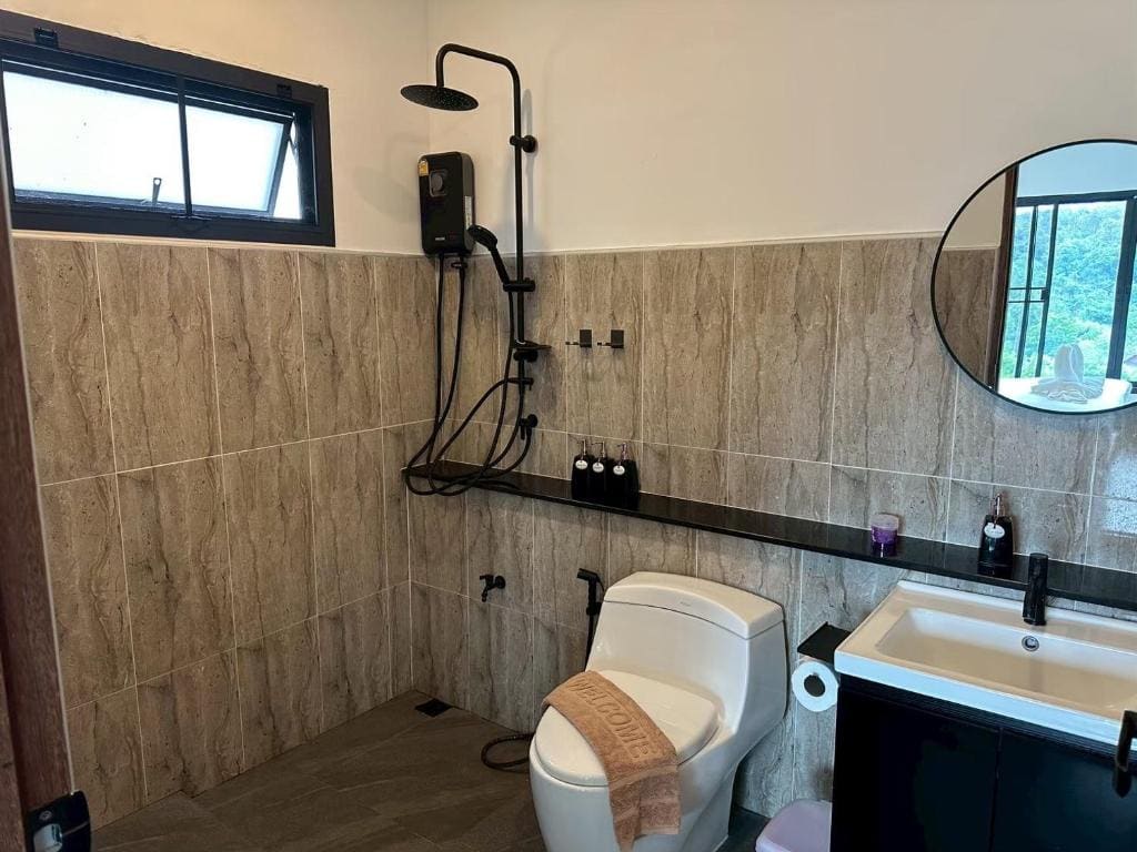 Villa with Private Pool room - Image 3