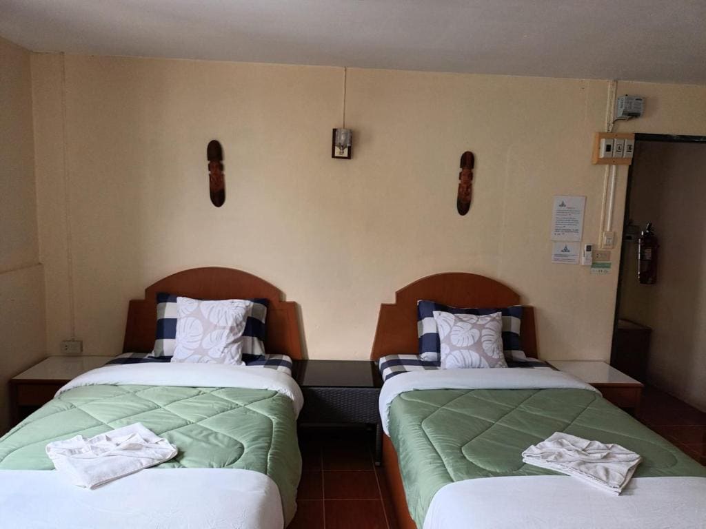Triple Room with Private Bathroom room - Image 2