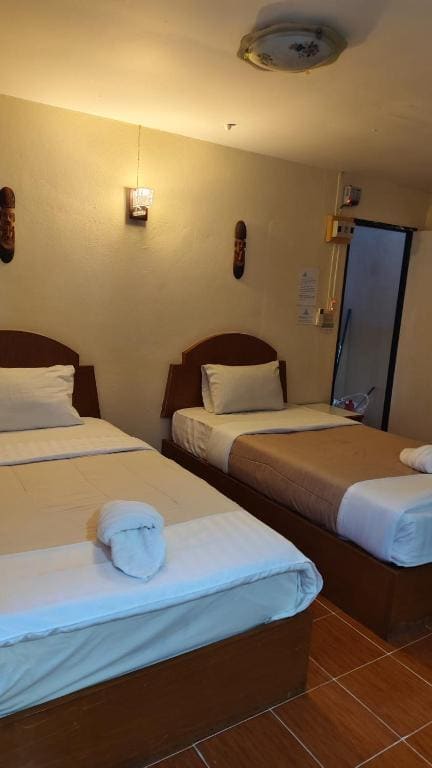 Triple Room with Private Bathroom room - Image 1