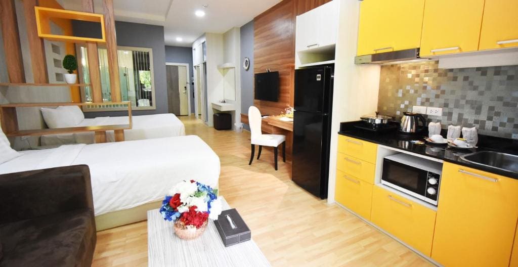 Superior Twin Room room - Image 3