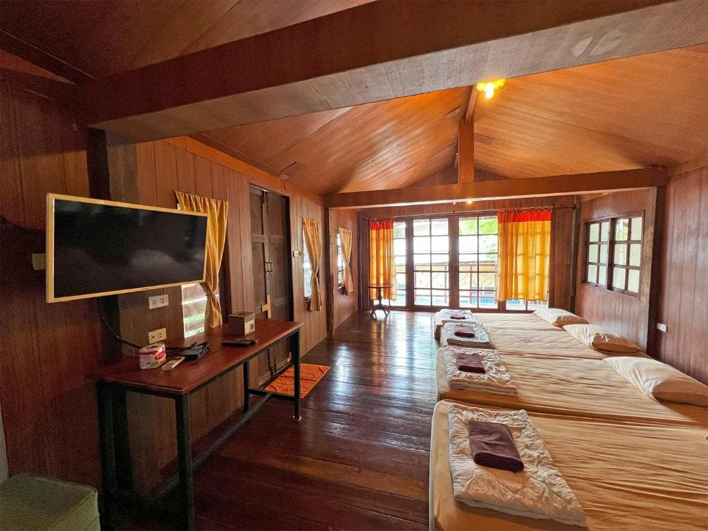 Two-Bedroom House room - Image 2