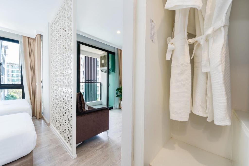 Studio Room, Triple with Garden View room - Image 1