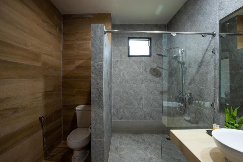 Deluxe Family Room room - Image 3