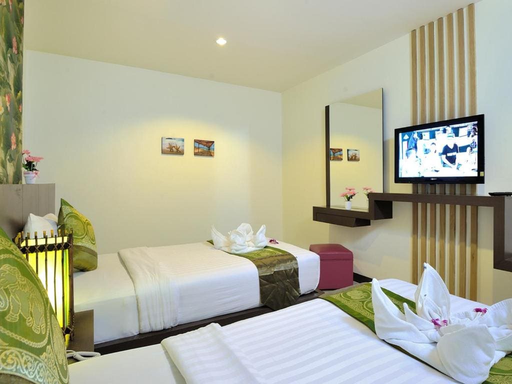 Superior Double or Twin Room room - Image 3