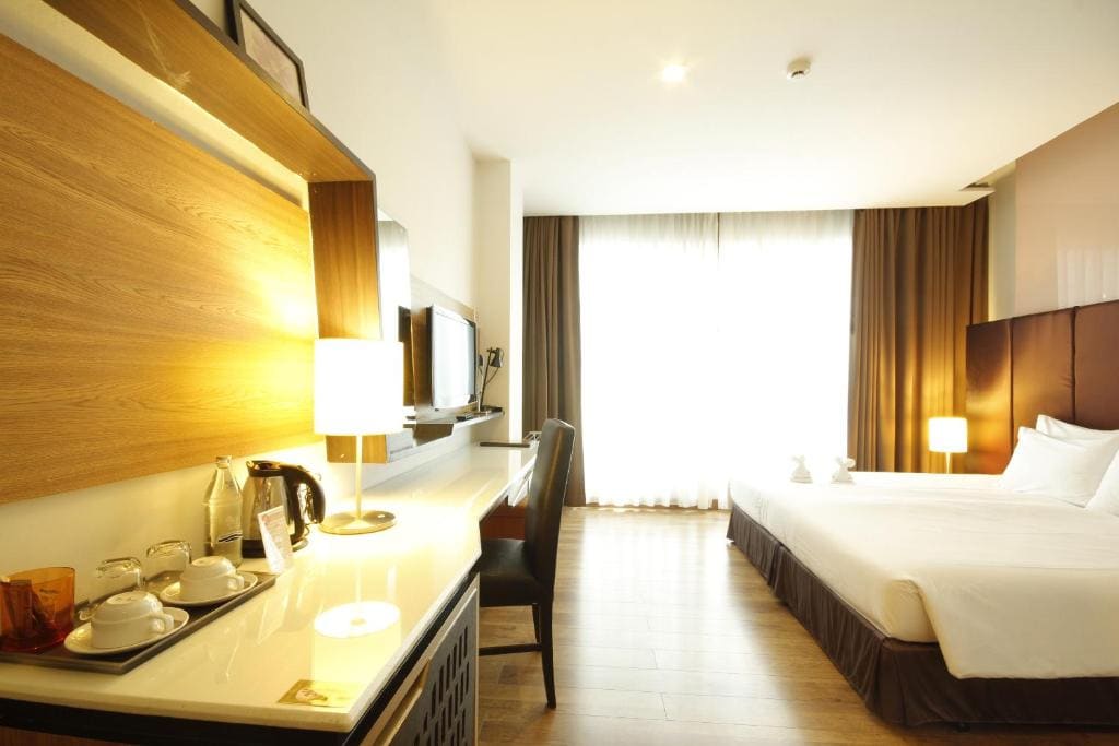 Grand Design Suite room - Image 2