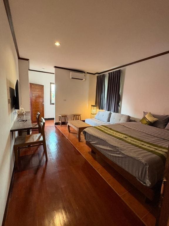 Deluxe Studio room - Image 1