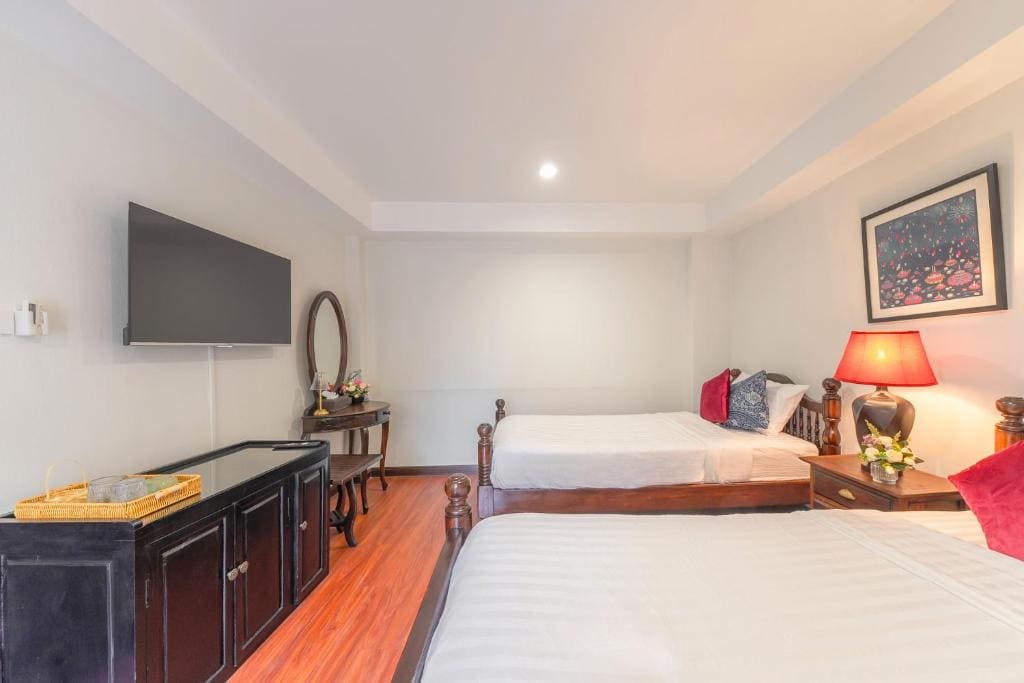 Twin Room with Balcony room - Image 1