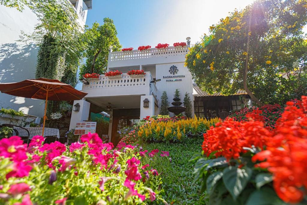 Deluxe Double Room with Balcony room - Image 1