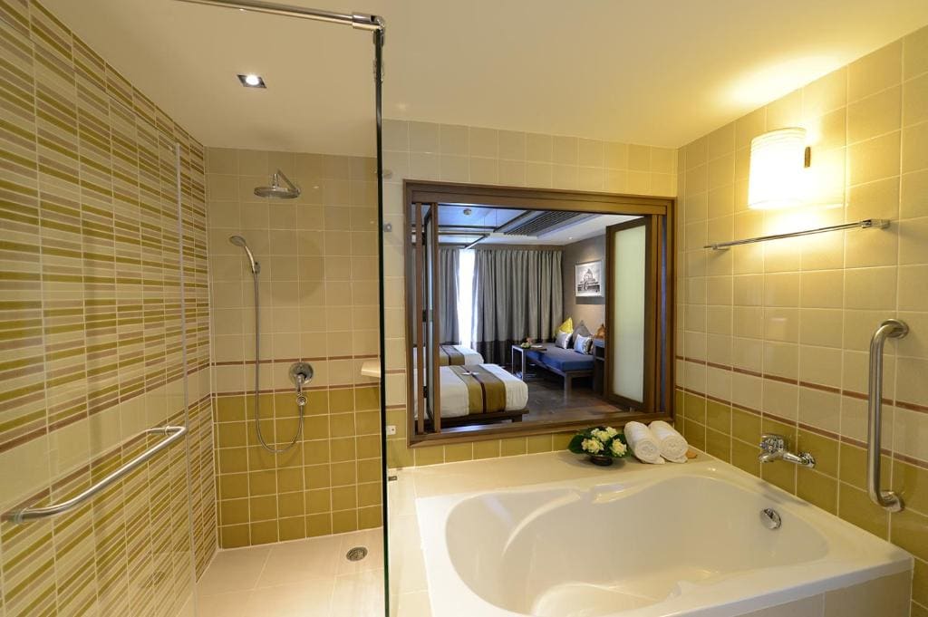 Deluxe Room + Hydrotherapy Pool 1 hrs room - Image 3