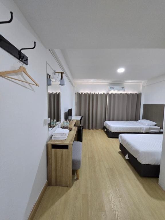 Deluxe Double or Twin Room room - Image 1