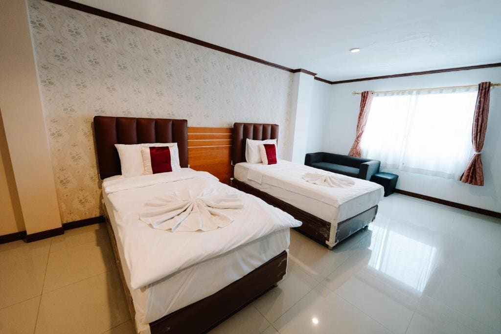 Executive Suite room - Image 1