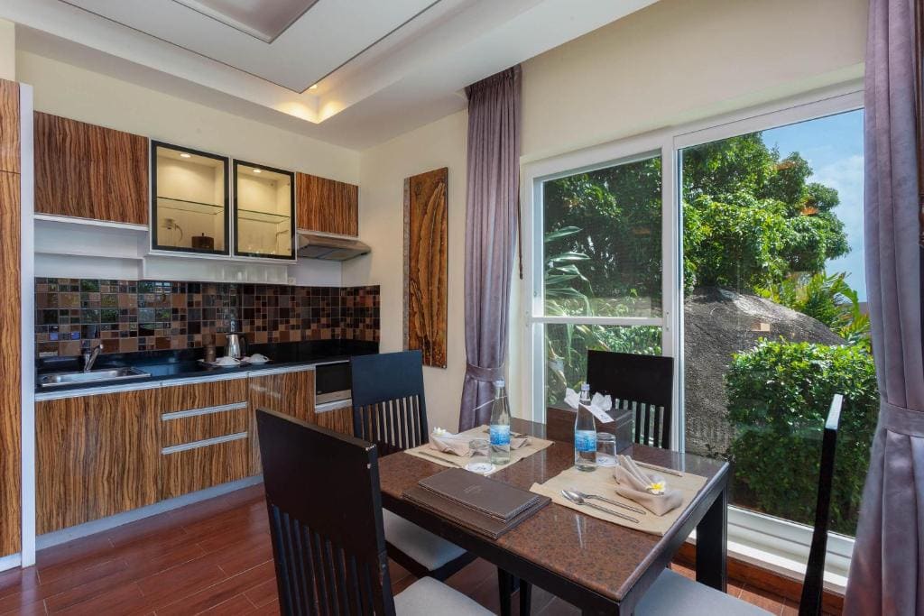 Bungalow Suite room - Image 3