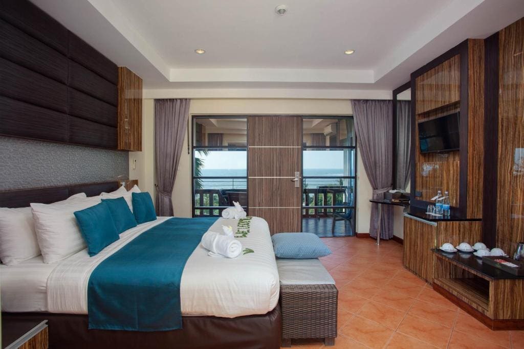 Deluxe Family Room (5 Adults) room - Image 1