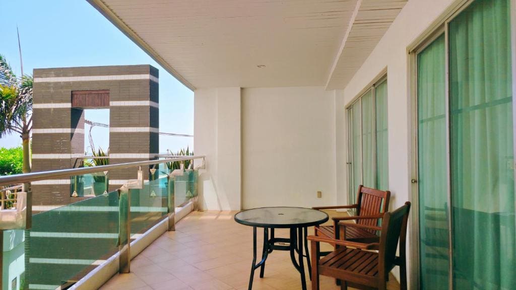 Suite with City View room - Image 3
