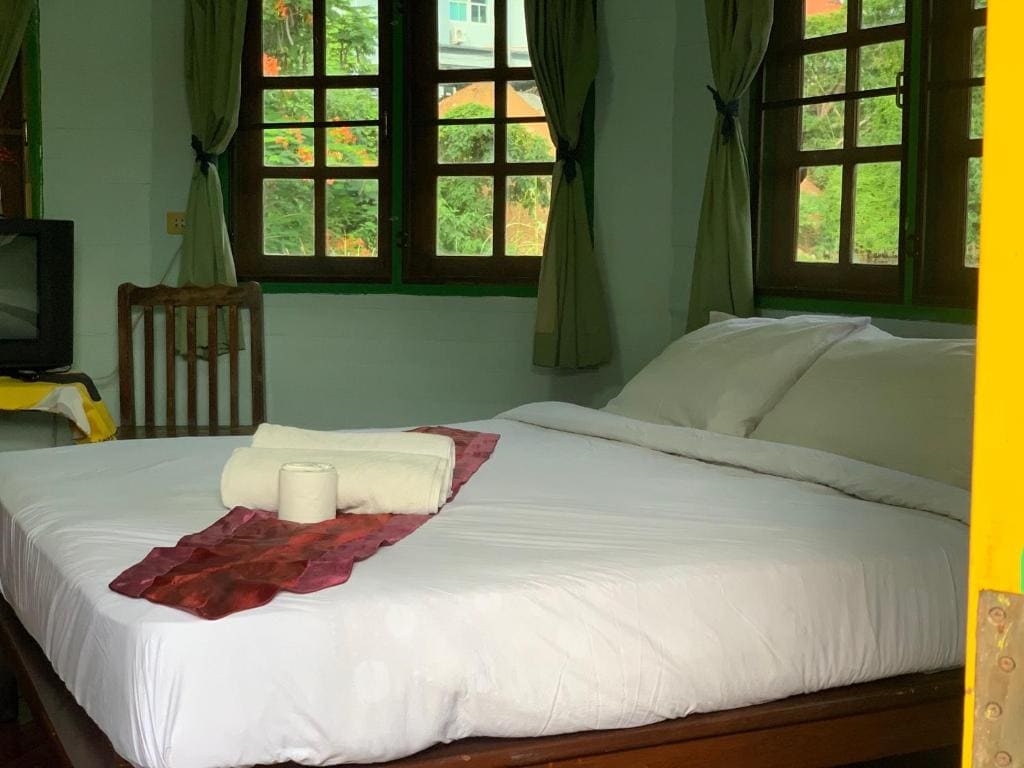 Superior Bungalow room - Image 2