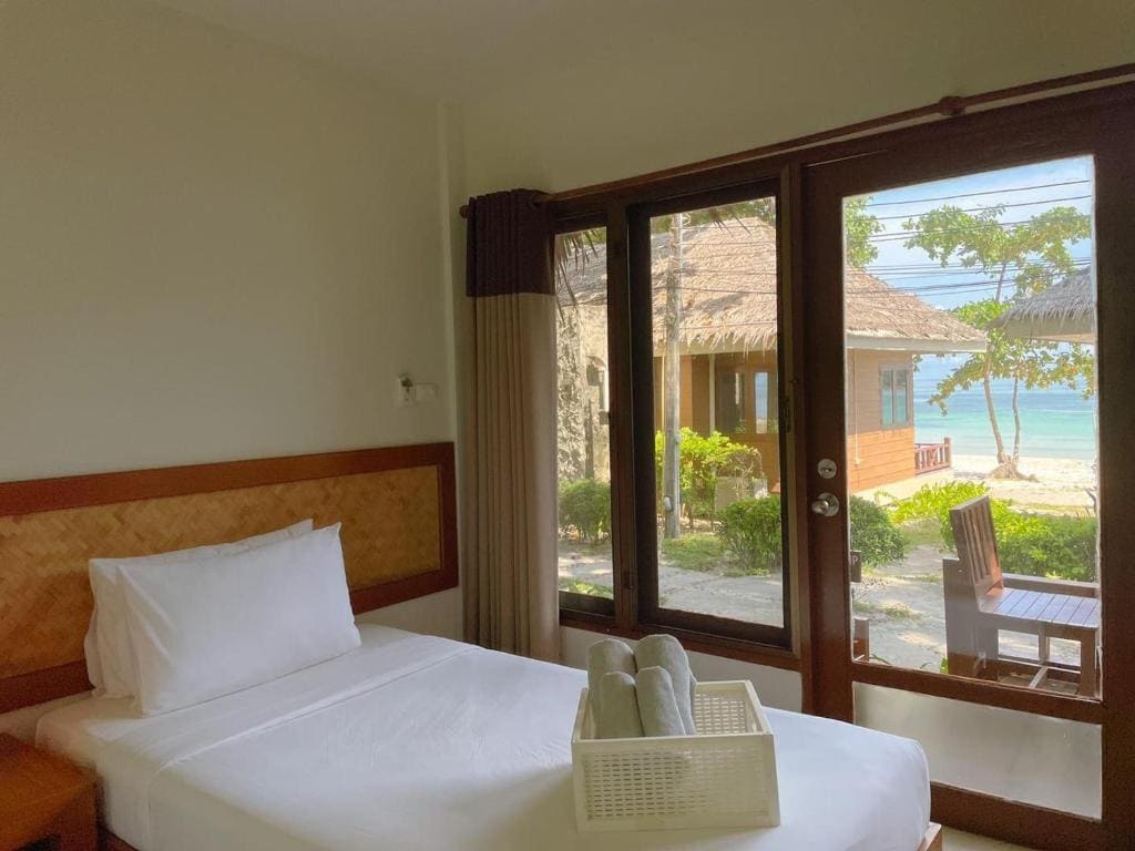 Room with Sea View room - Image 2