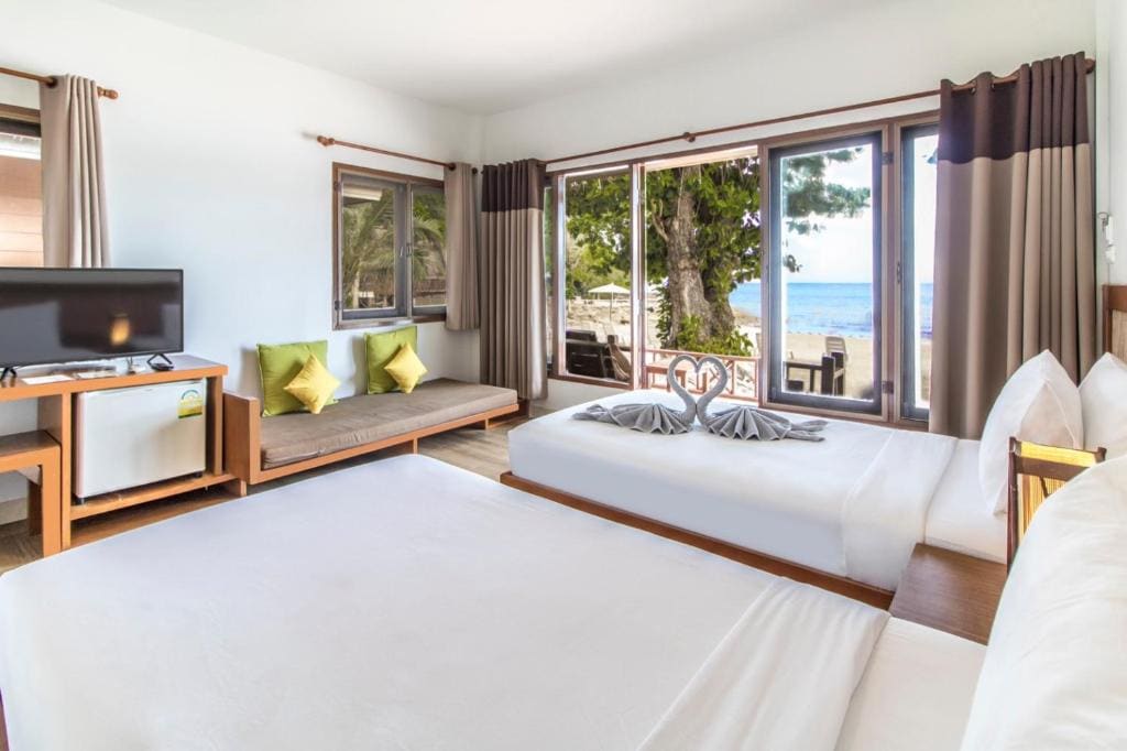 Superior Double or Twin Room room - Image 3