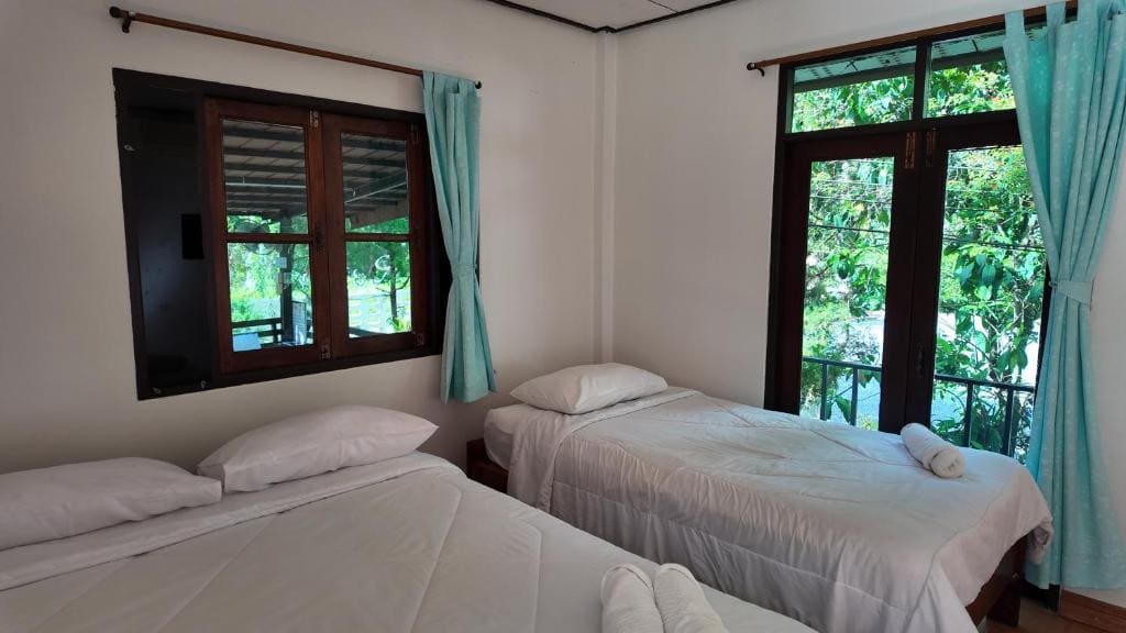 Comfort Triple Room room - Image 3