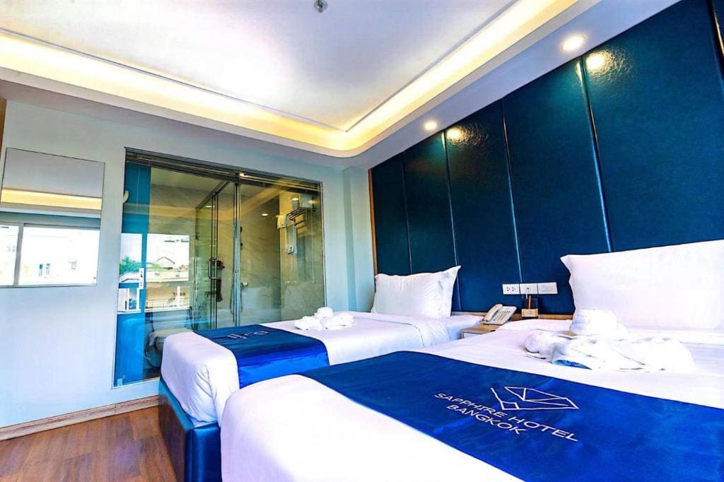 Deluxe Twin Room room - Image 2