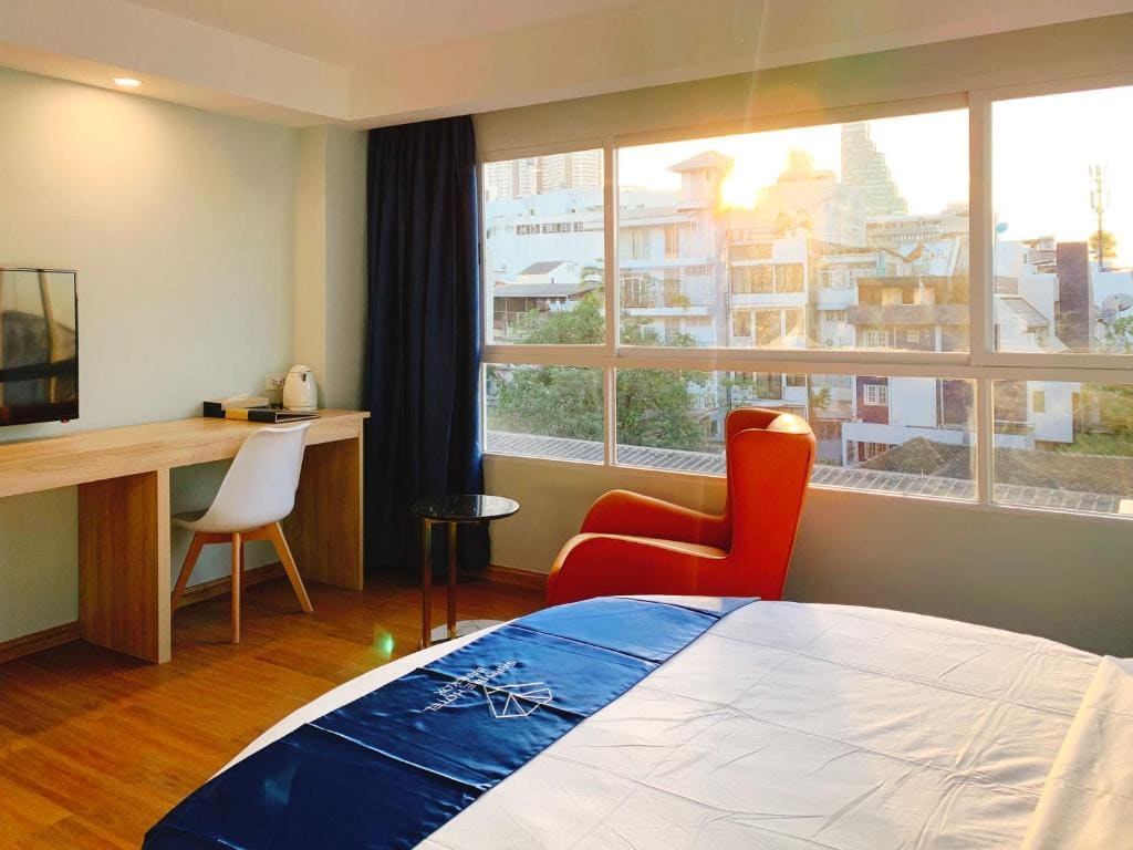 Deluxe King Room room - Image 1