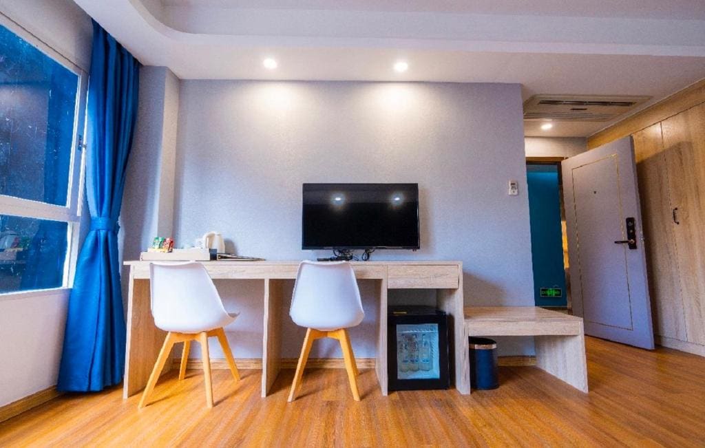 Deluxe Triple Room room - Image 3