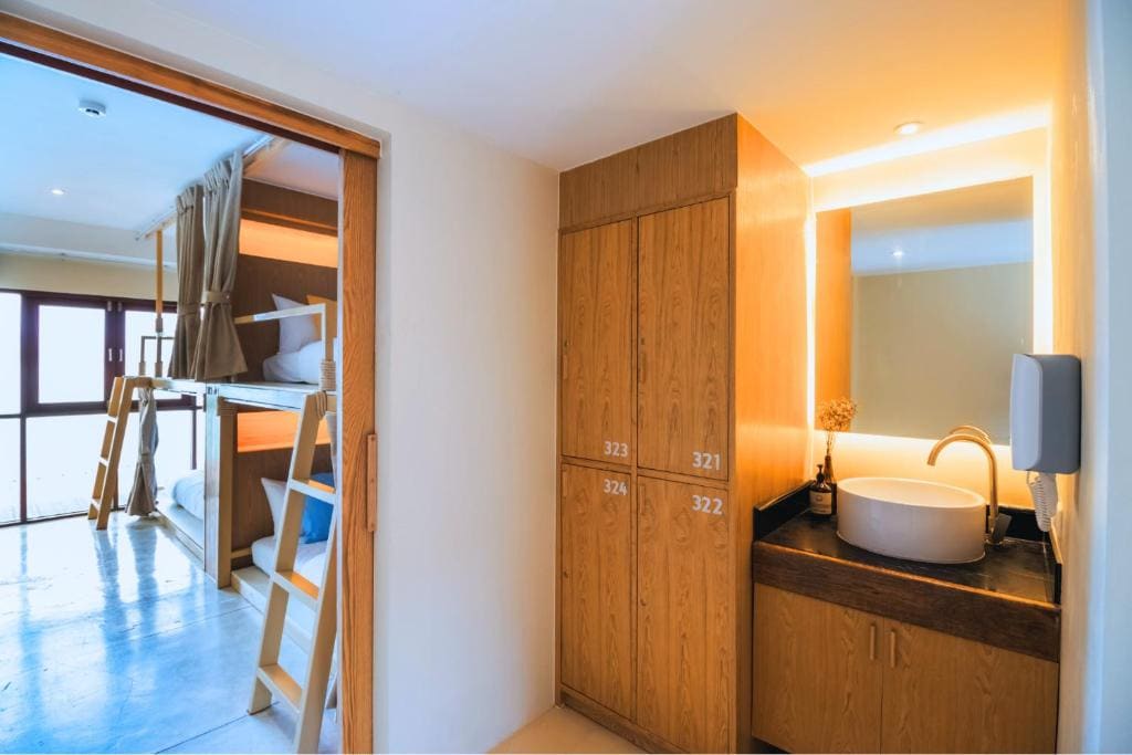 1 Single Bed in Mixed Dormitory room - Image 2