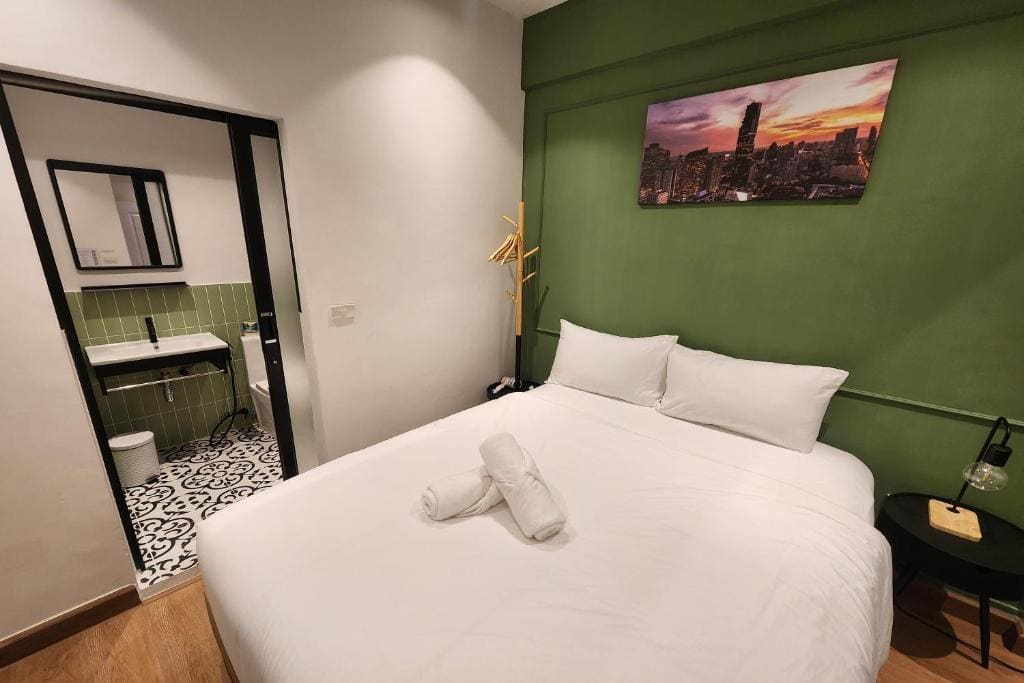 Deluxe Twin Room room - Image 3