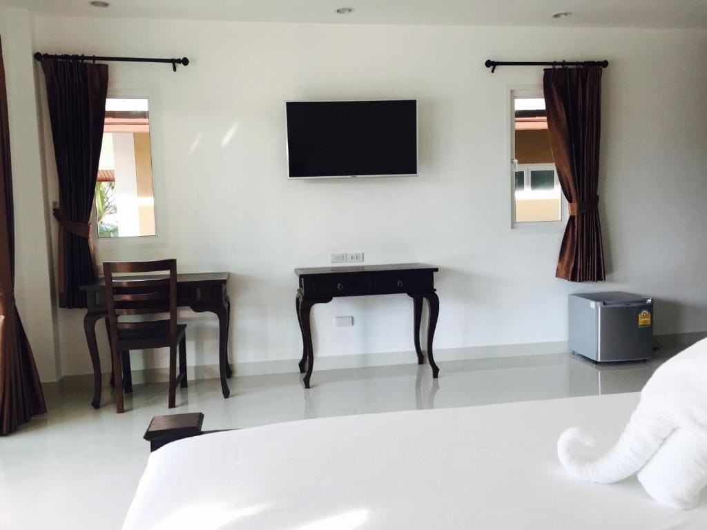 Grand Deluxe Room room - Image 3
