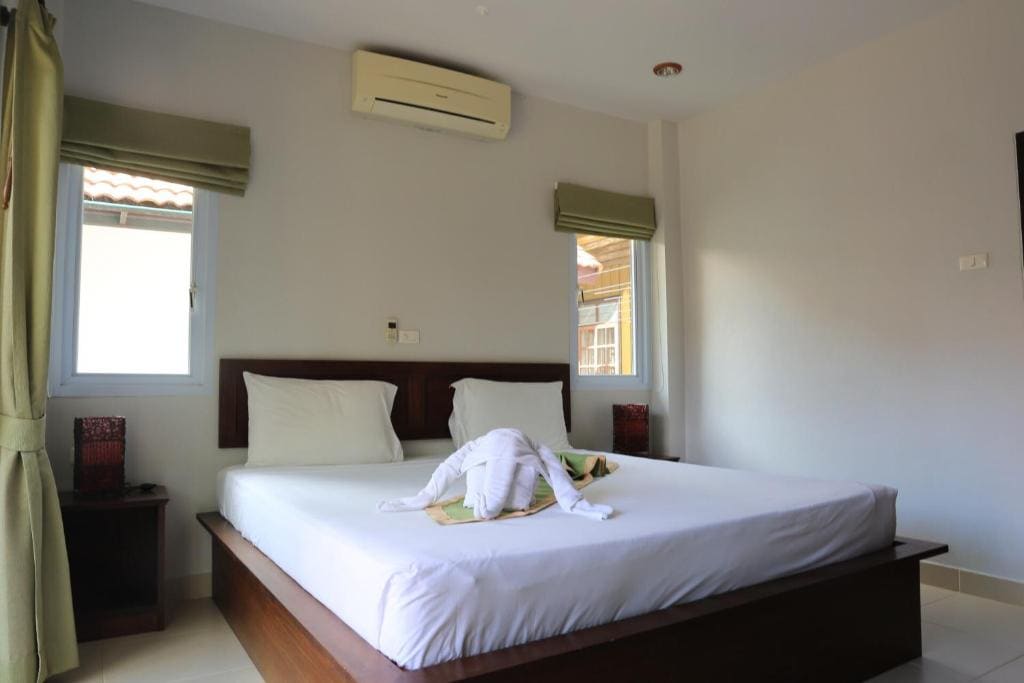Deluxe Bungalow room - Image 1