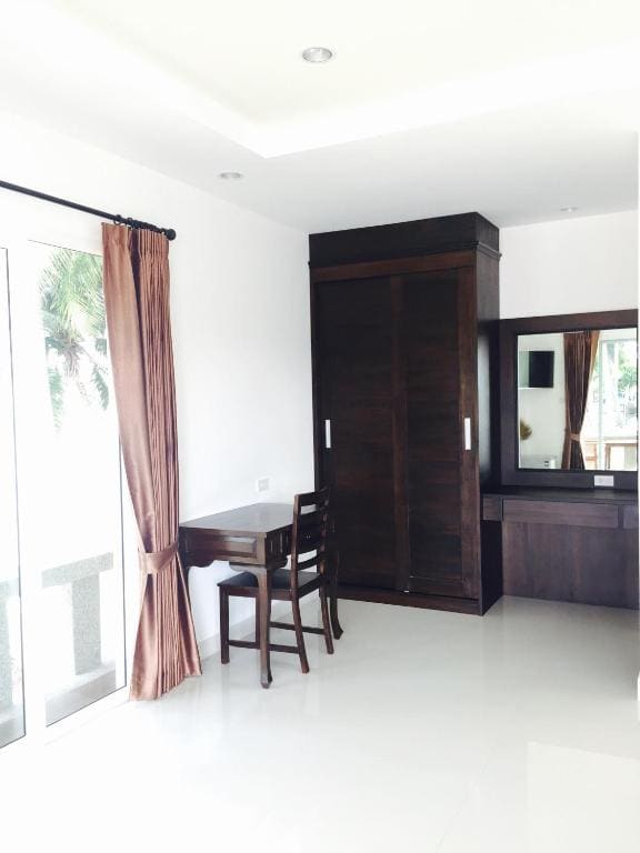 Grand Deluxe Room room - Image 2