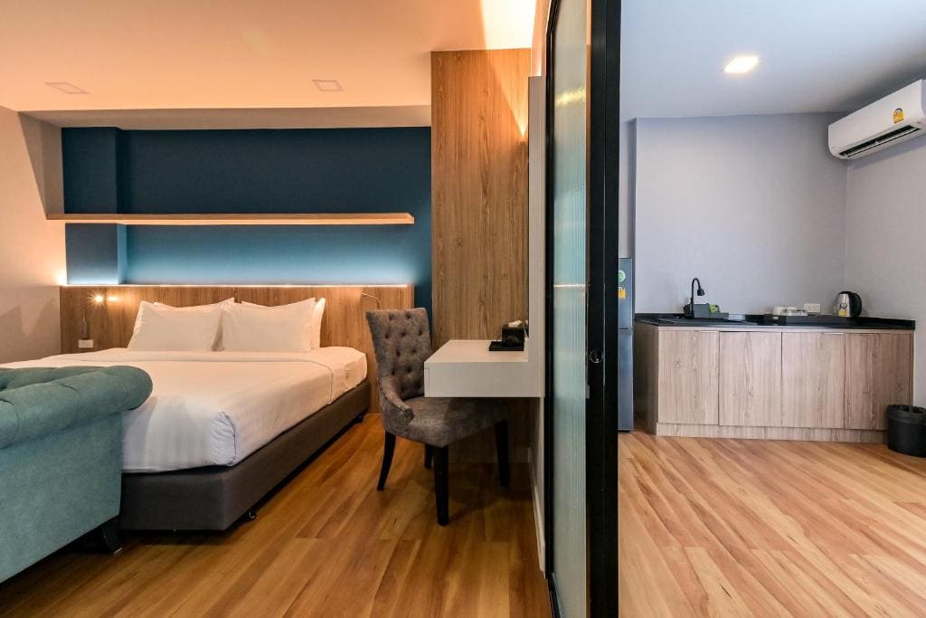 Premier Double Room room - Image 2