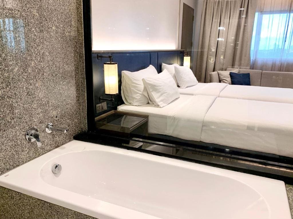 Grand Deluxe Double or Twin Room room - Image 3