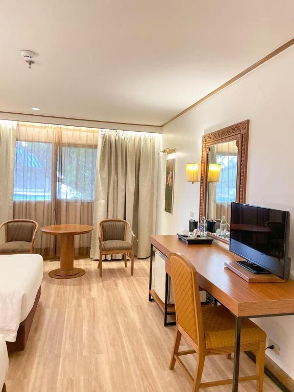 Superior Double or Twin Room room - Image 3