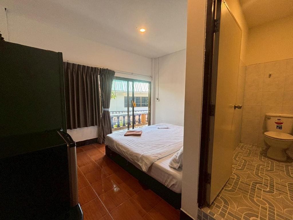 Small Double Room with Fan room - Image 1