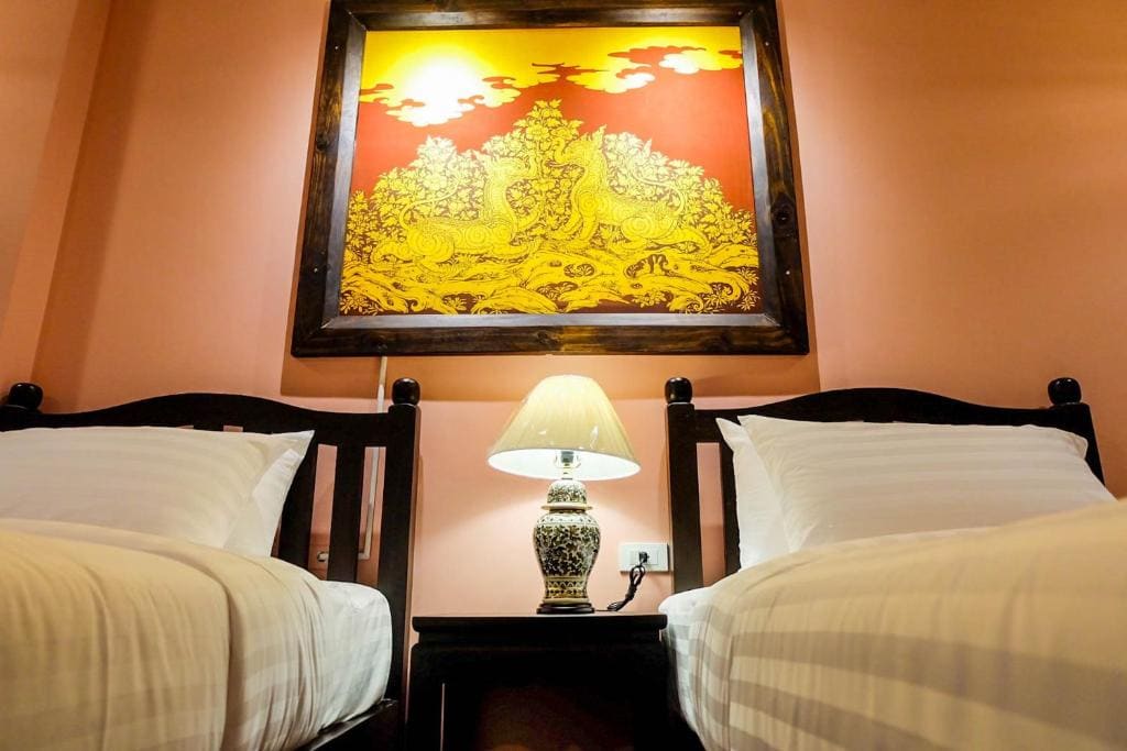 Deluxe Twin Room room - Image 3