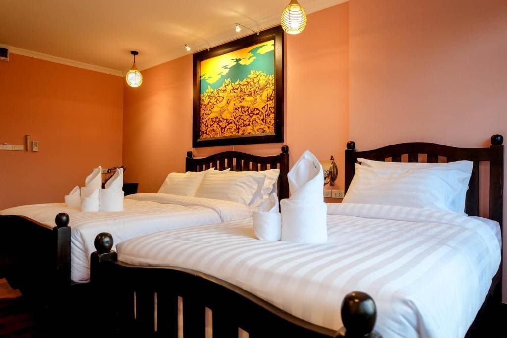 Deluxe Triple Room - Thai room - Image 3