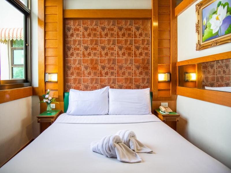 Small Double Room room - Image 1