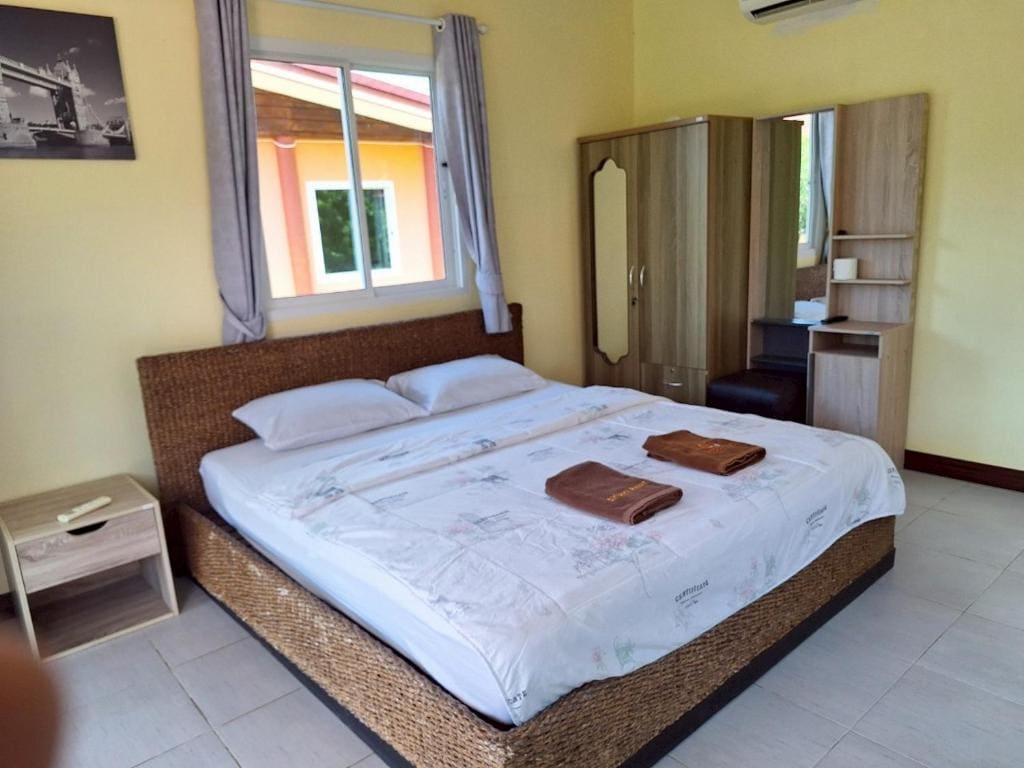 Deluxe Double Room with Balcony and Sea View room - Image 2