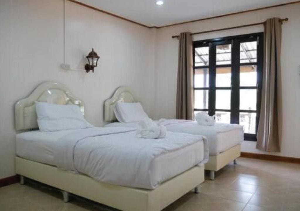 Standard Twin Room room - Image 1