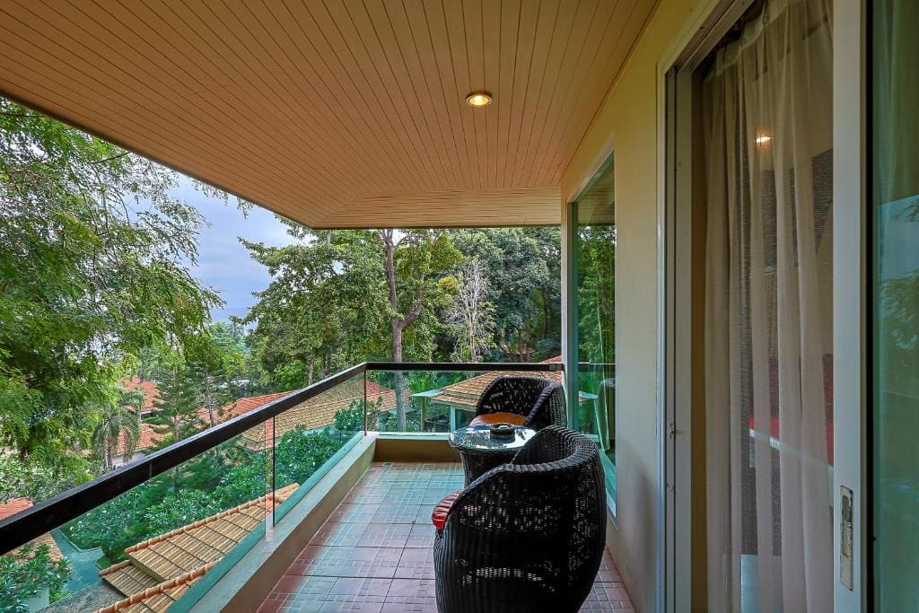Superior Honeymoon Suite room - Image 1